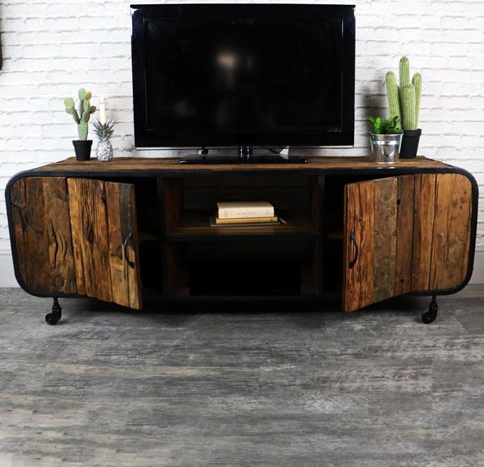 meuble tv a roulettes style industriel   Envie deco